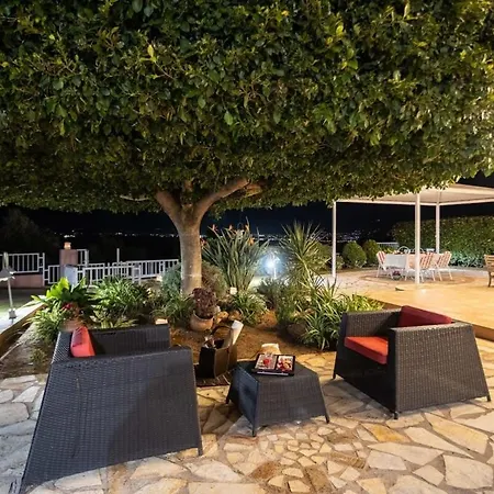 Verga Sunset Gem - Ilia Seaview Private Retreat Holiday home *